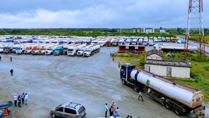 NNPC releases PMS prices from Dangote Refinery, says it bought N898 