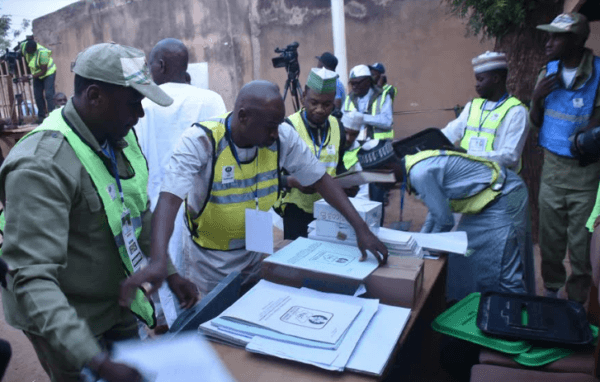 #EdoDecides2024: INEC staff mobilise to polling units