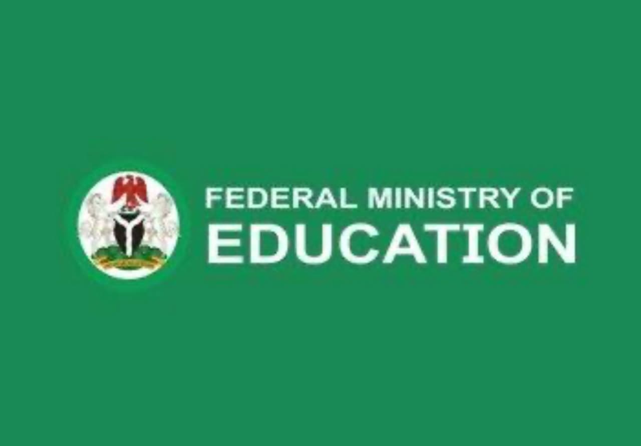 FEDERAL COLLEGES OF EDUCATION TO AW ASRD BACHELOR'S DEGREES.