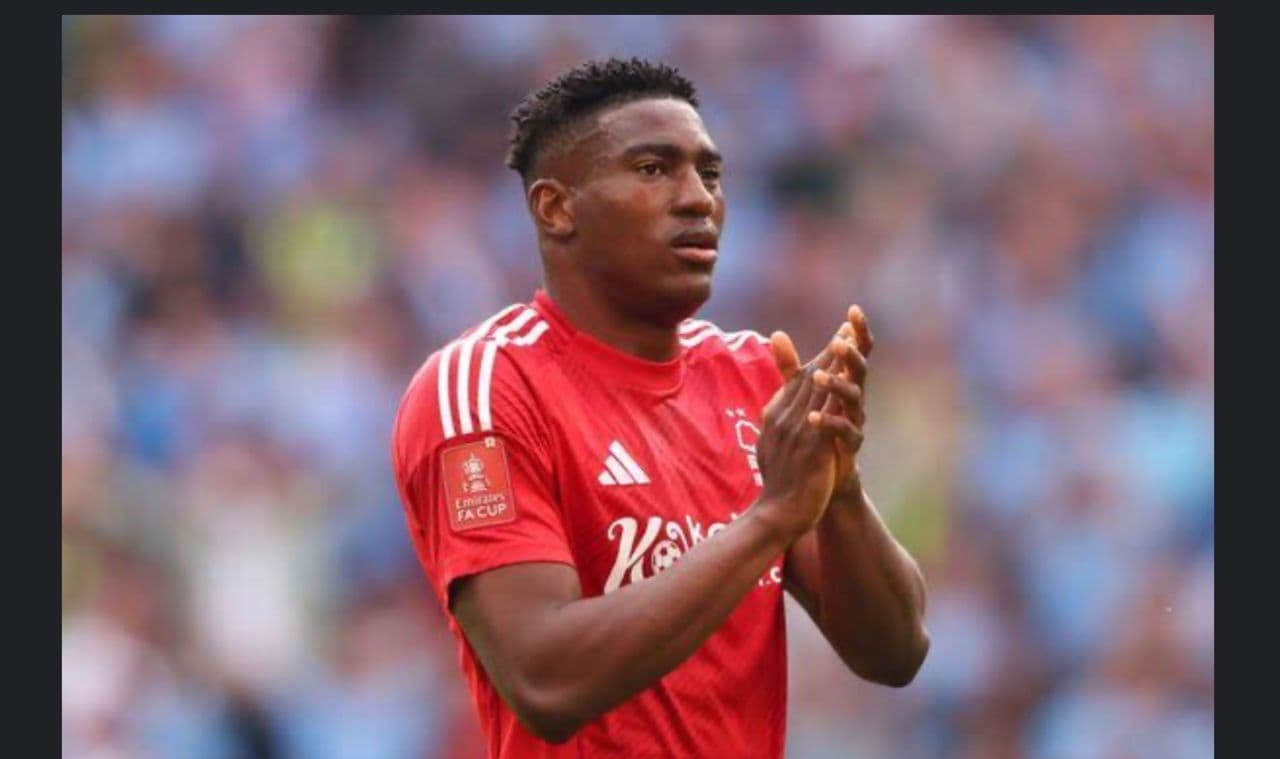 AWONIYI NAMED PFA COMMUNITY CHAMPION FOR 2024/25 SEASON.